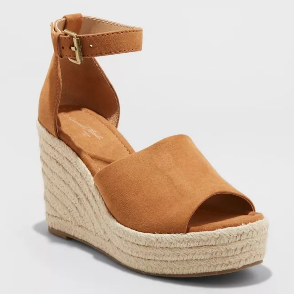 Universal Thread  Suede Tan Peep Toe Wedges